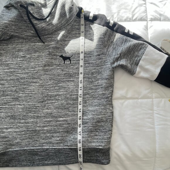 Victoria's Secret PINK Grey Funnel Cowl Neck Pullover Sweatshirt Womens Size XS - Picture 8 of 9